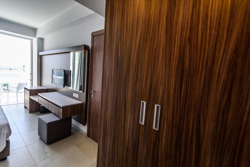 Hotel Eleana Ayía Nápa