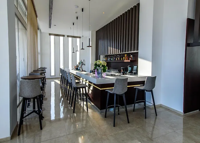 Eleana Hotel